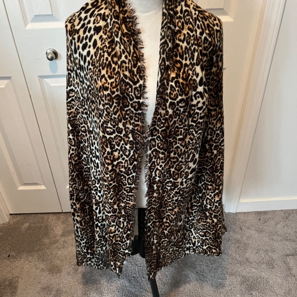 Cleo Animal print scarf - Picture 3 of 7